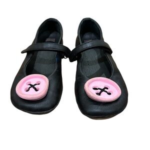 CAMPER Twins Girls Black Leather Ballet Flats with Pink Button Size 1US or 33EU